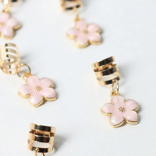 10PCS Metal Five Petal Flower Dreadlock Rings Set for Women New Cute Fresh Fashion Hair Accessories Premium Portable
10PCS Metal Five Petal Flower Dreadlock Rings Set for Women New Cute Fresh Fashion Hair Accessories Premium Portable