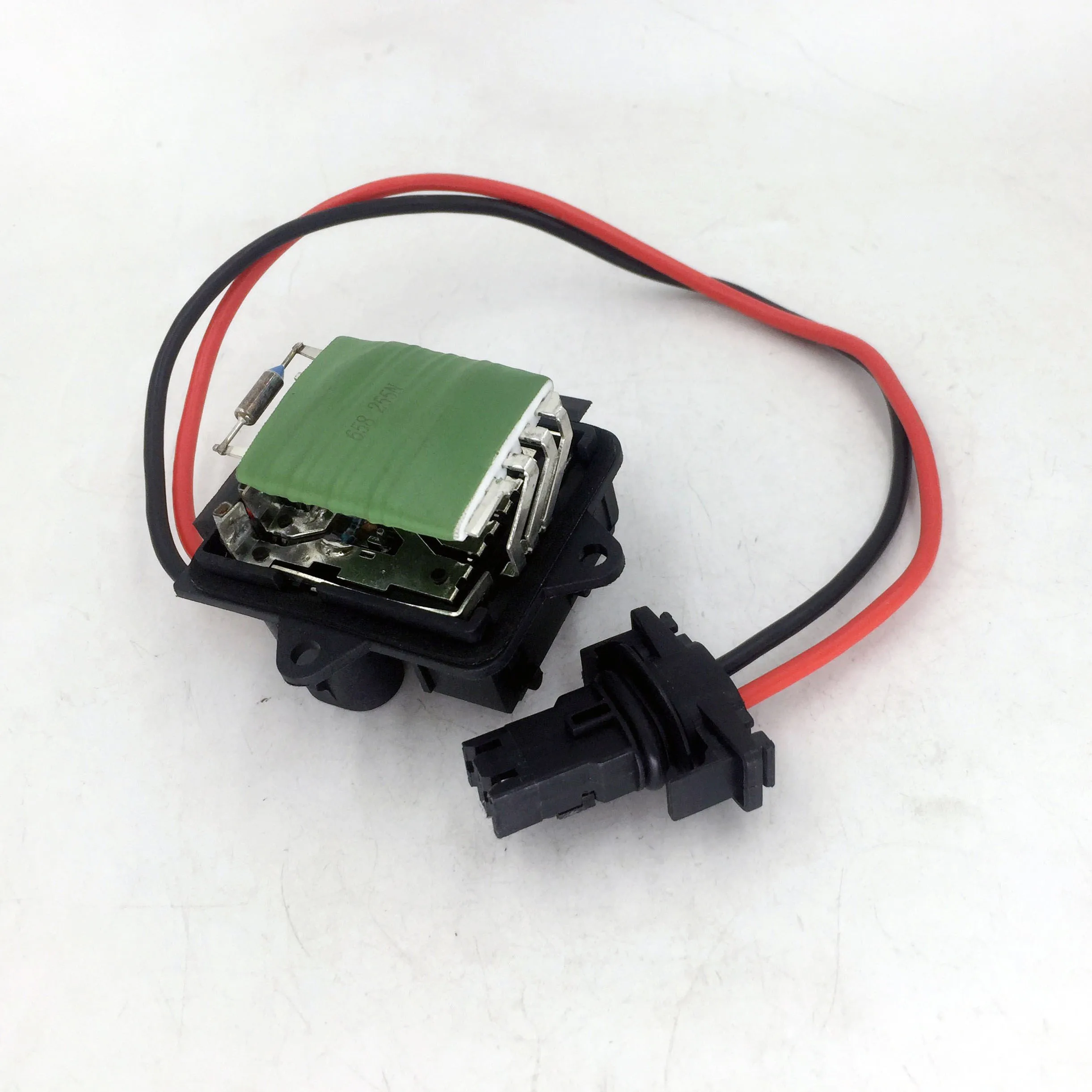7701206104 Heater Blower Resistor 4409452 91158691 509900 For Renault Clio II Kangoo 7701044817 91158691
7701206104 Heater Blower Resistor 4409452 91158691 509900 For Renault Clio II Kangoo 7701044817 91158691