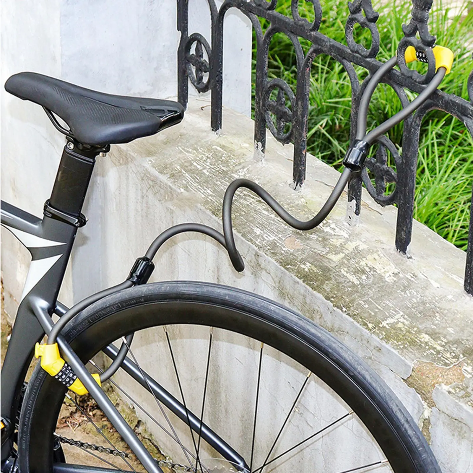 Anti-Theft Bicycle Double Lock Head Cable Lock 4-Digit Combination Cable Bike Lock Heavy Duty Scooter Security Locks For Cycling
Anti-Theft Bicycle Double Lock Head Cable Lock 4-Digit Combination Cable Bike Lock Heavy Duty Scooter Security Locks For Cycling