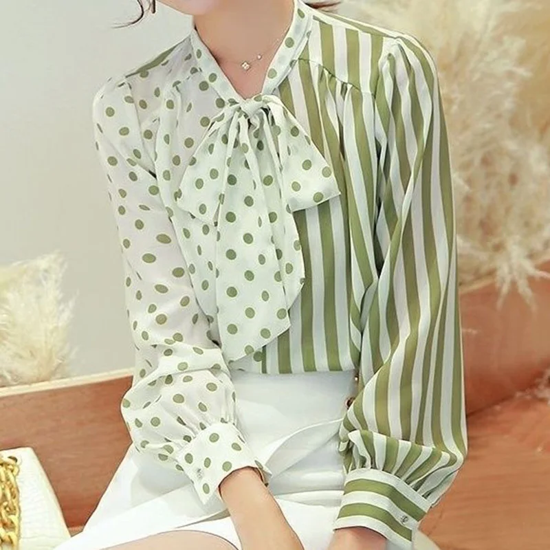 Весна-лето, новые повседневные пуловеры, асимметричная рубашка, модная шифоновая блузка в полоску со шнуровкой и бантом в горошек, женская одежда 2025
Весна-лето, новые повседневные пуловеры, асимметричная рубашка, модная шифоновая блузка в полоску со шнуровкой и бантом в горошек, женская одежда 2025