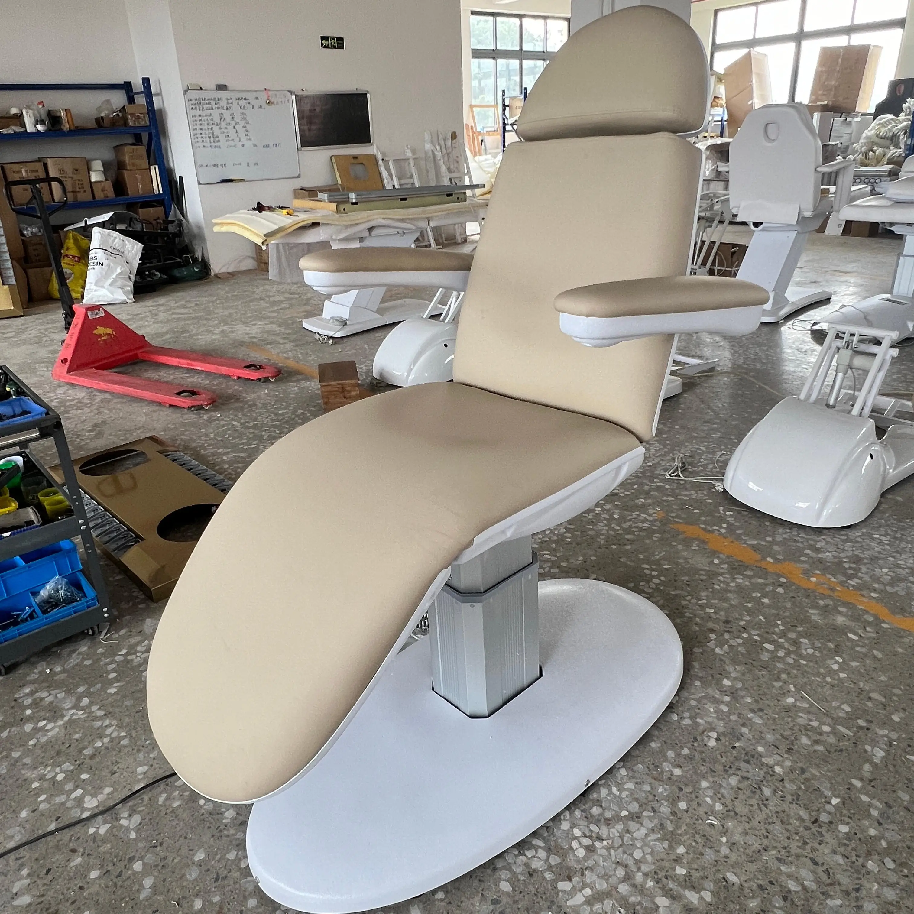 Electric Eyelash Bed pink 3 Motor Beauty Bed Beauty Salon Special Massage Bed for Sale
Electric Eyelash Bed pink 3 Motor Beauty Bed Beauty Salon Special Massage Bed for Sale