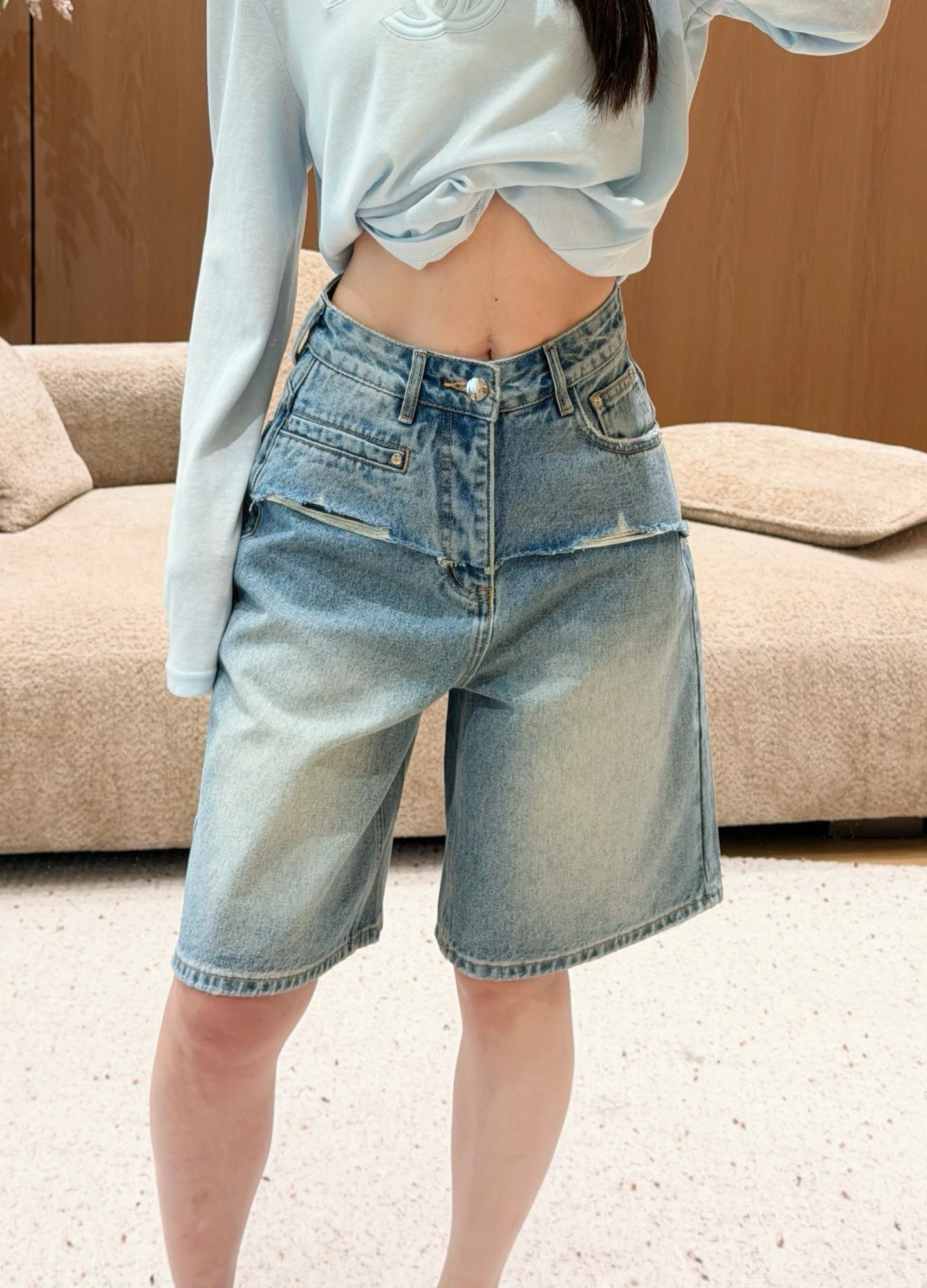 High Waist Mid-Length Denim Shorts Women's Double Layer Hollow out Slimming Wide Leg Five-Quarter Length Trendy Casual Cotton...
High Waist Mid-Length Denim Shorts Women's Double Layer Hollow out Slimming Wide Leg Five-Quarter Length Trendy Casual Cotton...