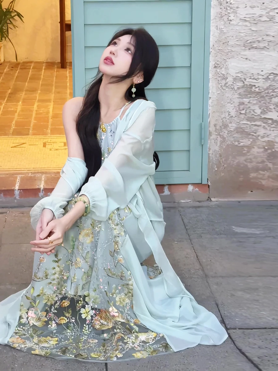 Spring Summer New Gentle Wind Lotus Leaf Sleeve Sun Protection Chiffon Shirt Women's Style Fairy Halter Dress Set Fashionable...
Spring Summer New Gentle Wind Lotus Leaf Sleeve Sun Protection Chiffon Shirt Women's Style Fairy Halter Dress Set Fashionable...