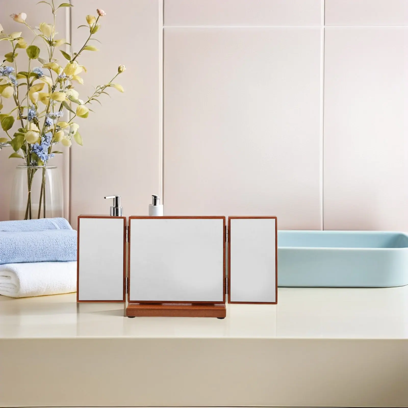 Складное винтажное деревянное зеркало с трехсторонней складной конструкцией и резьбой в виде клевера, премиальное настольное зеркало для макияжа
Складное винтажное деревянное зеркало с трехсторонней складной конструкцией и резьбой в виде клевера, премиальное настольное зеркало для макияжа