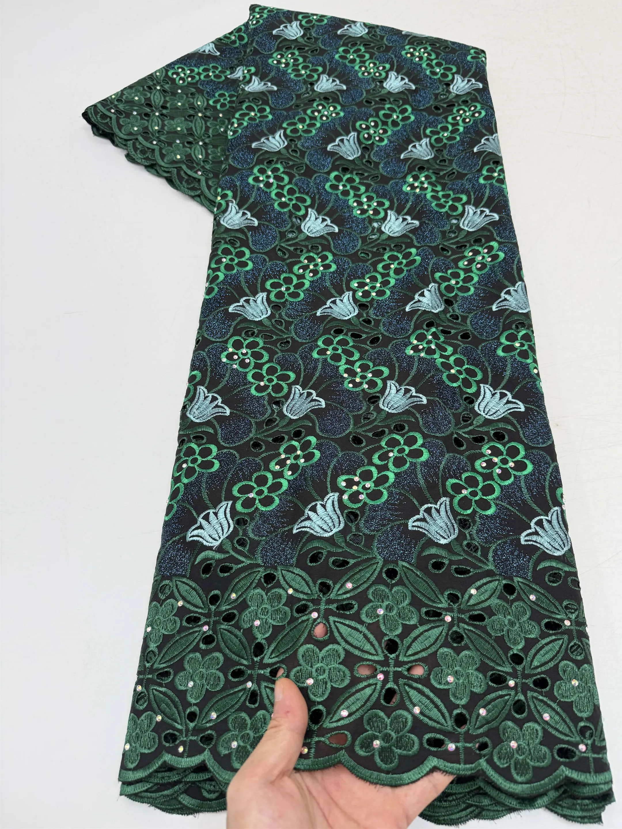 Nigerian Cotton Voile Lace Fabric with Stones 2026 New African Swiss Style for Women's Wedding Sewing
Nigerian Cotton Voile Lace Fabric with Stones 2026 New African Swiss Style for Women's Wedding Sewing