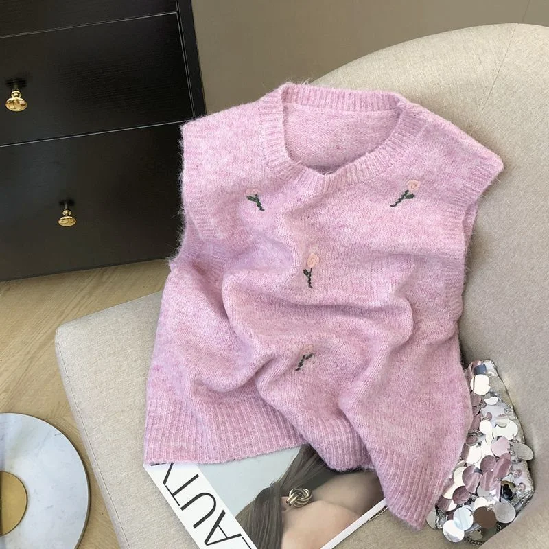 New Autumn and Winter Embroidered Teddy Bear Sweater Vest, Women's College Style Outerwear, Layered Knit Vest, All Match Top
New Autumn and Winter Embroidered Teddy Bear Sweater Vest, Women's College Style Outerwear, Layered Knit Vest, All Match Top