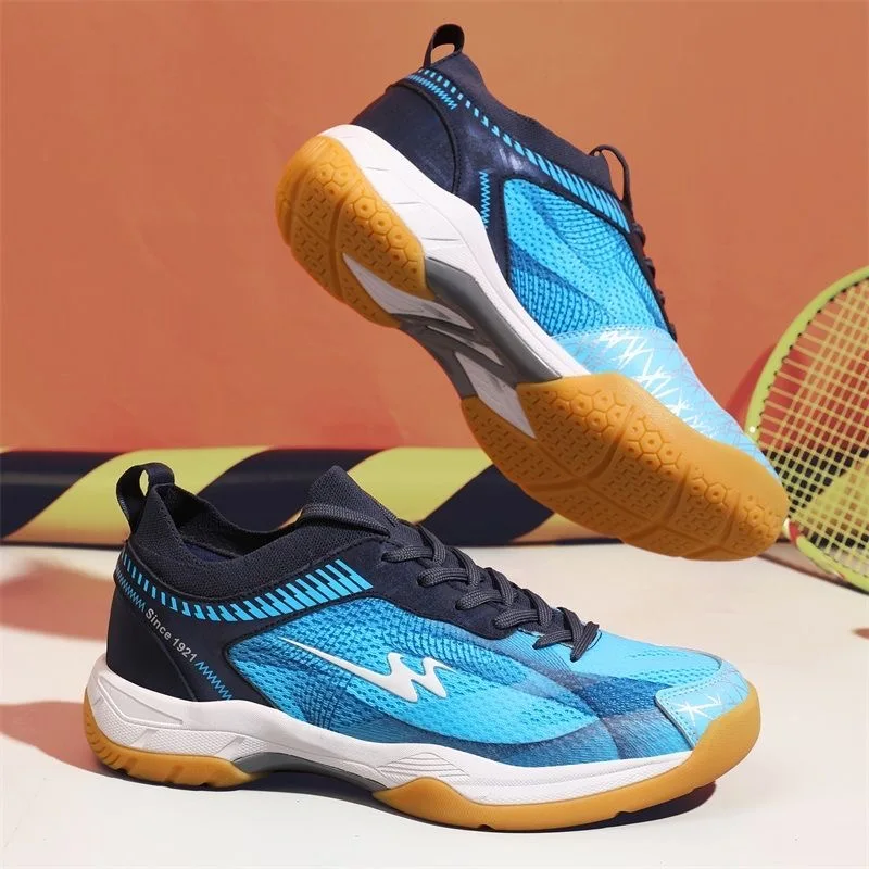 2026 New Table Tennis Shoes Men Women Designer Gym Badminton Shoe Unisex Designer Indoor Sport Shoe Lace Up Tennis Shoes Couples
2026 New Table Tennis Shoes Men Women Designer Gym Badminton Shoe Unisex Designer Indoor Sport Shoe Lace Up Tennis Shoes Couples