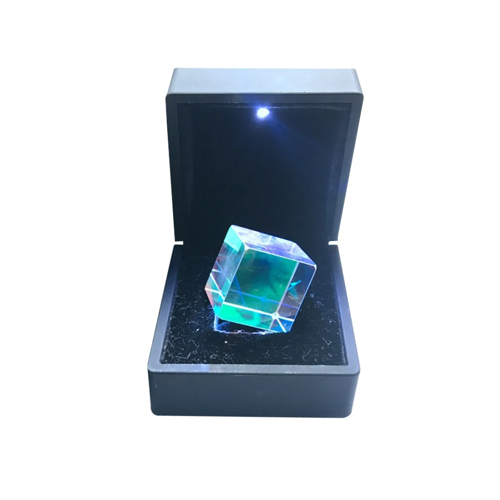 Optical Cube 3 Colors Dispersion Prism Physics Teaching Tool RGB Glass Cube Decor Mini Prisma Science Toy Glasprisma
Optical Cube 3 Colors Dispersion Prism Physics Teaching Tool RGB Glass Cube Decor Mini Prisma Science Toy Glasprisma