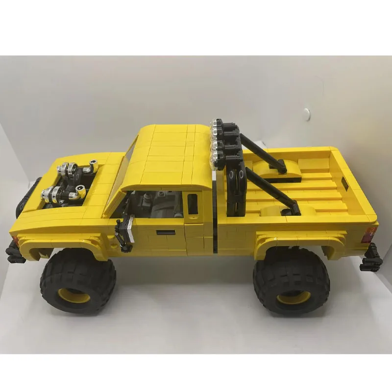 MOC-150028 New City Yellow Freight Cargo Truck Building Block Model 1606 Parts MOC Boys Children's Birthday Christmas Toy Gift
MOC-150028 New City Yellow Freight Cargo Truck Building Block Model 1606 Parts MOC Boys Children's Birthday Christmas Toy Gift