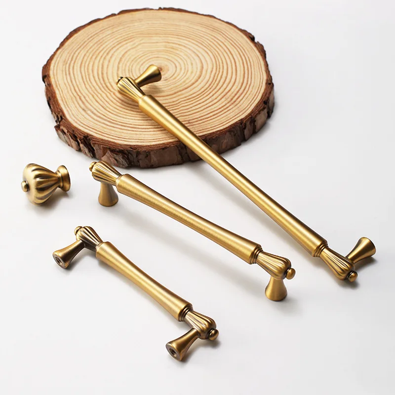 Vintage wardrobe door handle drawer pull Kitchen cabinet knob Antique brass storage cabinet handle furniture hardware accessory
Vintage wardrobe door handle drawer pull Kitchen cabinet knob Antique brass storage cabinet handle furniture hardware accessory