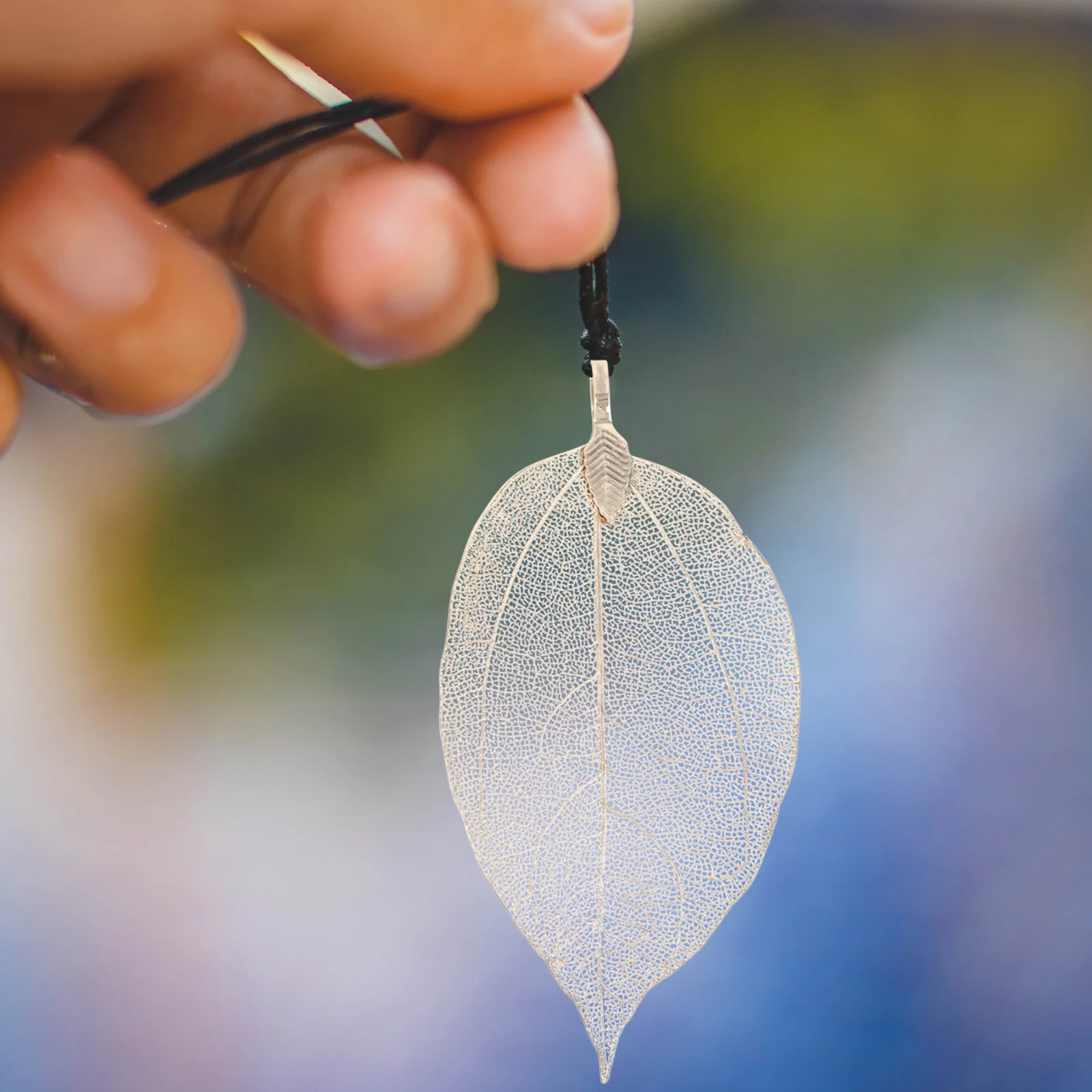 2Pcs Gold Leaf Jewelry Making Supplies Metal Leaf Pendants for Earrings Necklaces Crafts Fall Accessories Women Vintage Style
2Pcs Gold Leaf Jewelry Making Supplies Metal Leaf Pendants for Earrings Necklaces Crafts Fall Accessories Women Vintage Style