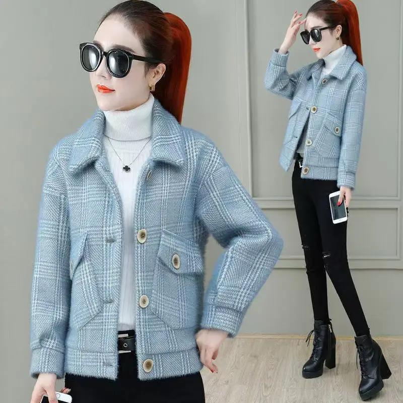 Plaid Mink Velvet Jacket Women's 2025Spring Autumn New Coat Wild Small Fragrance Loose Top Single-Breasted Female Outwear
Plaid Mink Velvet Jacket Women's 2025Spring Autumn New Coat Wild Small Fragrance Loose Top Single-Breasted Female Outwear