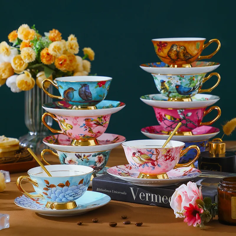 Vintage Style Bone China Tea Cup and Saucer Set English Elegant Cappuccino Espresso Latte Cup Mug with Gold Trim
Vintage Style Bone China Tea Cup and Saucer Set English Elegant Cappuccino Espresso Latte Cup Mug with Gold Trim