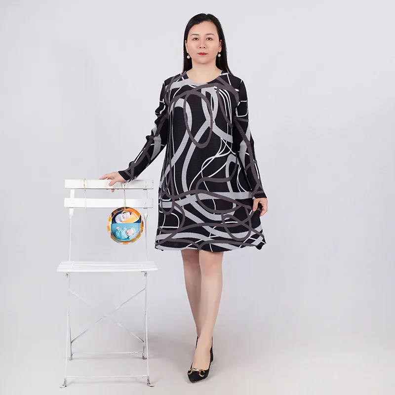 Miyake Pleated Dress 2023Spring Summer New Print Long Sleeves Color Block Loose Fashion Clothing Female Party Dresses For Women
Miyake Pleated Dress 2023Spring Summer New Print Long Sleeves Color Block Loose Fashion Clothing Female Party Dresses For Women