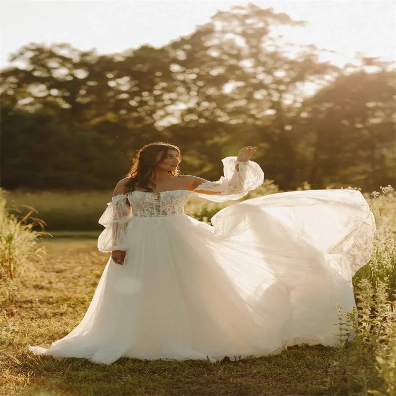 Strapless Tulle Vintage White Wedding Dress Wedding A Line Women's Wedding Gown Elegant Applique Lace Bridal Dress with Sleeve
Strapless Tulle Vintage White Wedding Dress Wedding A Line Women's Wedding Gown Elegant Applique Lace Bridal Dress with Sleeve