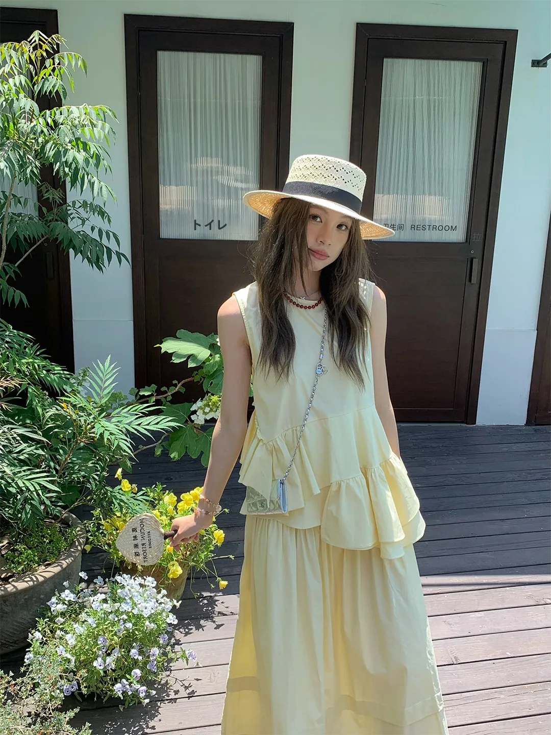 Yellow Design Sensation Pickled Cabbage Set Women's Summer 2025 Sleeveless Top Half-length Skirt Two-piece Fashion Ensemble
Yellow Design Sensation Pickled Cabbage Set Women's Summer 2025 Sleeveless Top Half-length Skirt Two-piece Fashion Ensemble
