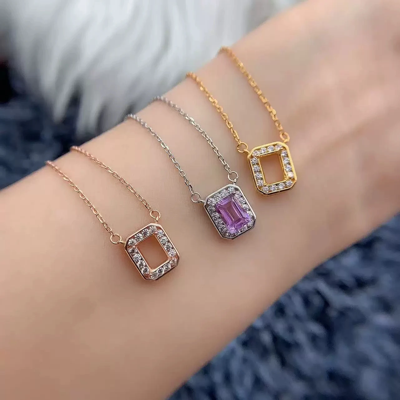 Изысканная оправа для кулона MeiBaPJ из стерлингового серебра S925, квадратная, 5*7 мм, пустая, для женских ювелирных украшений оптом
Изысканная оправа для кулона MeiBaPJ из стерлингового серебра S925, квадратная, 5*7 мм, пустая, для женских ювелирных украшений оптом