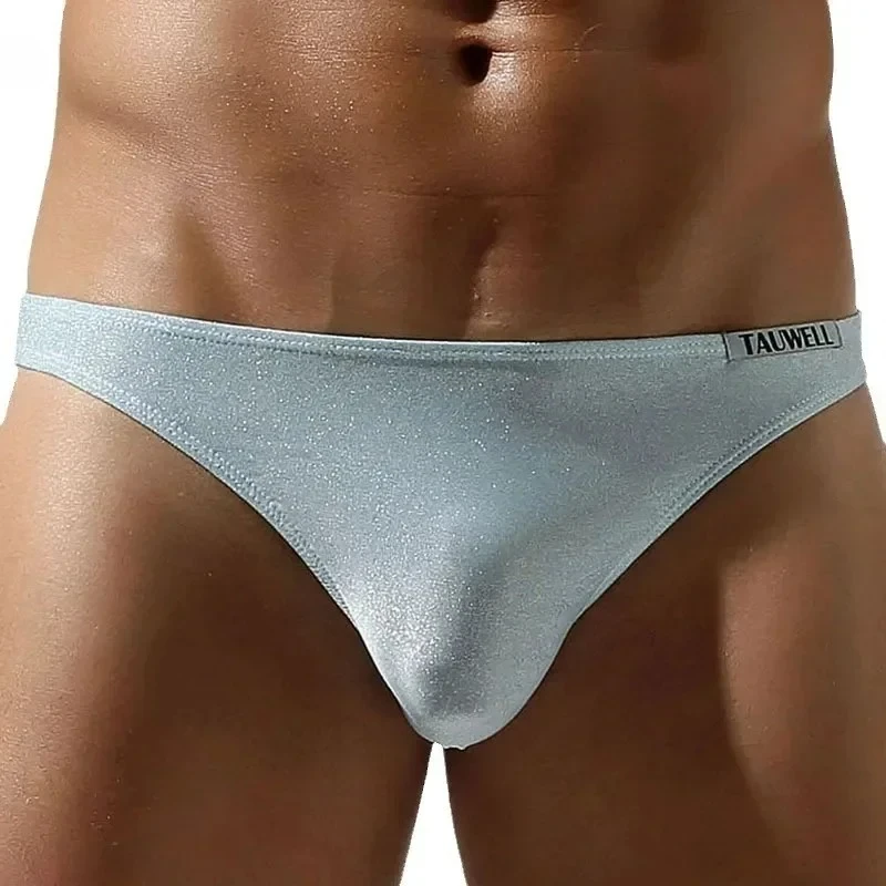 Shiny Bulge Briefs for Men Sexy U Convex Pouch Underwear Gays Erotic Knickers Quick Dry Elastic Comfortable Thin Soft Underpants
Shiny Bulge Briefs for Men Sexy U Convex Pouch Underwear Gays Erotic Knickers Quick Dry Elastic Comfortable Thin Soft Underpants
