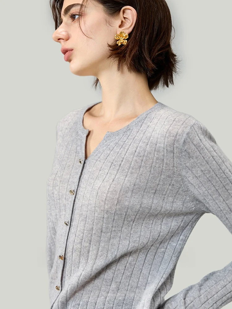 Женский трикотажный топ Ele V-Ne Camere с одной пуговицей, осенне-зимняя новинка, простой модный дизайн, длинный рукав, цветной
Женский трикотажный топ Ele V-Ne Camere с одной пуговицей, осенне-зимняя новинка, простой модный дизайн, длинный рукав, цветной