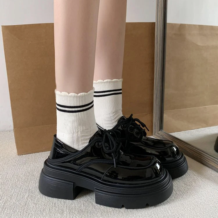 5CM New Women's Pointed Shoes Casual Shoes Women Sports Shoes Black Thick Bottom Thick With Loafers Little Leather Shoes 35-40
5CM New Women's Pointed Shoes Casual Shoes Women Sports Shoes Black Thick Bottom Thick With Loafers Little Leather Shoes 35-40