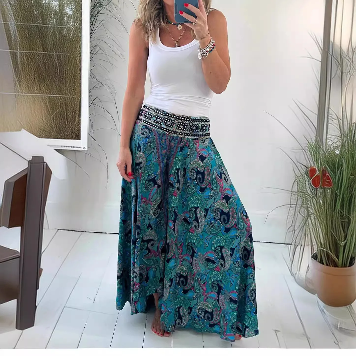 Women Half Skirt Ethnic Paisley Print Elastic Patchwork Waist Lightweight Pants Loose Hem Casual Vacation Skirt for Women2025
Women Half Skirt Ethnic Paisley Print Elastic Patchwork Waist Lightweight Pants Loose Hem Casual Vacation Skirt for Women2025