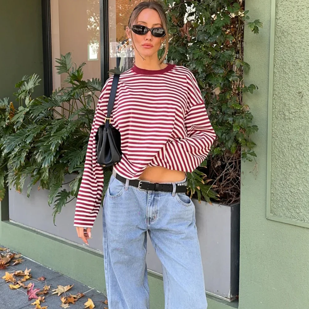 Tuularose Women 2-Piece Shorts Set Casual Loose Round Neck Striped T-Shirt Slim Shorts Set New Party Vacation Female Shorts Set
Tuularose Women 2-Piece Shorts Set Casual Loose Round Neck Striped T-Shirt Slim Shorts Set New Party Vacation Female Shorts Set