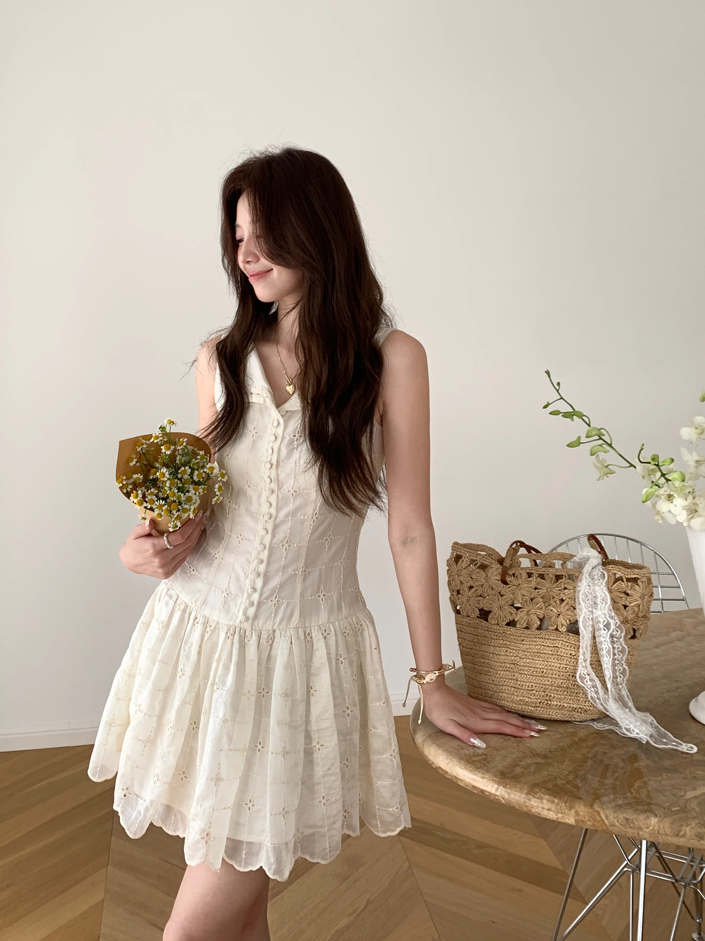 Elegant Moonlight Ball Slimming Sleeveless Dress Korean High Intelligence Soft Texture Floral Print A-Line Skirt City Commute
Elegant Moonlight Ball Slimming Sleeveless Dress Korean High Intelligence Soft Texture Floral Print A-Line Skirt City Commute