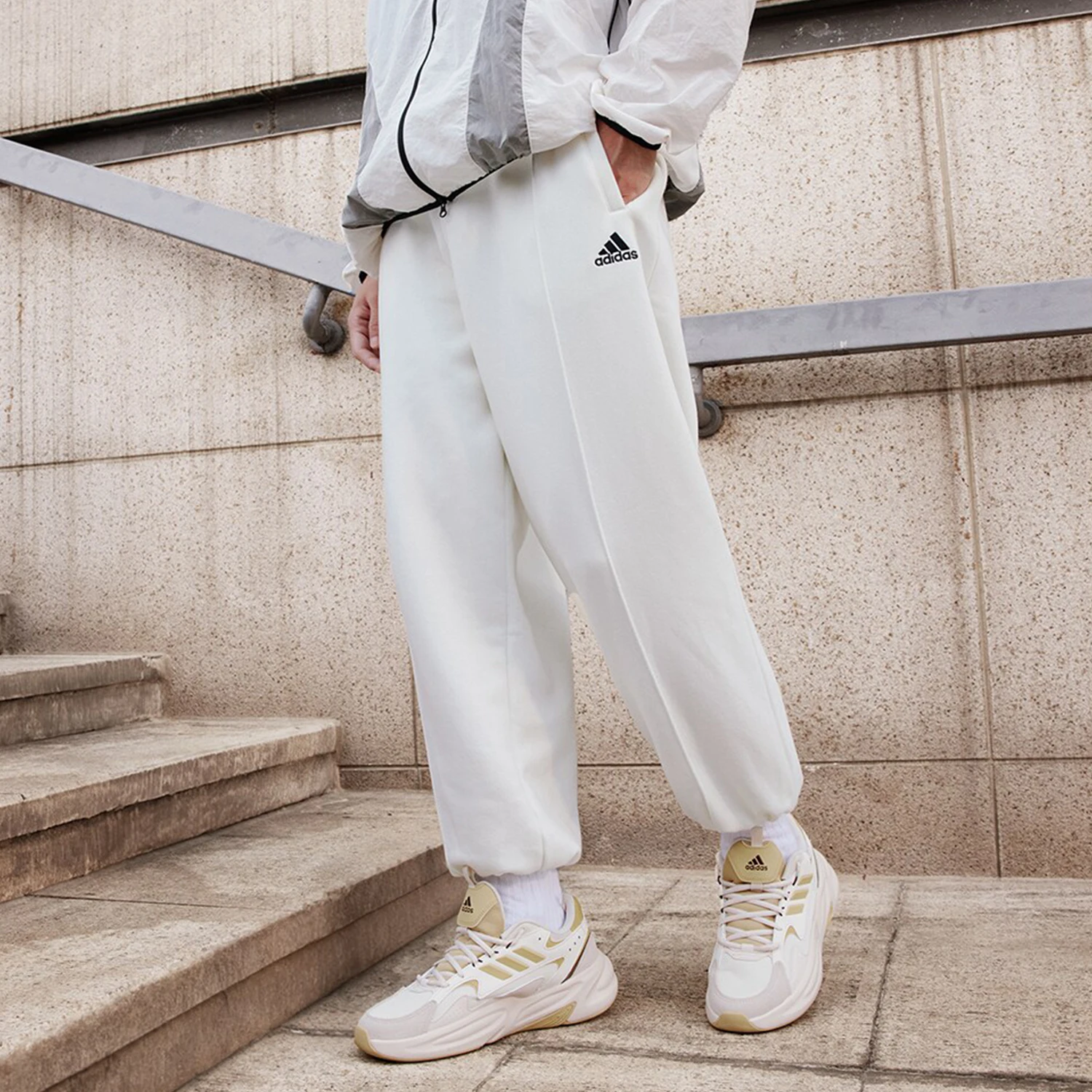 Оригинальные мужские и женские флисовые джоггеры Adidas V TACK FL PT JM9120
Оригинальные мужские и женские флисовые джоггеры Adidas V TACK FL PT JM9120