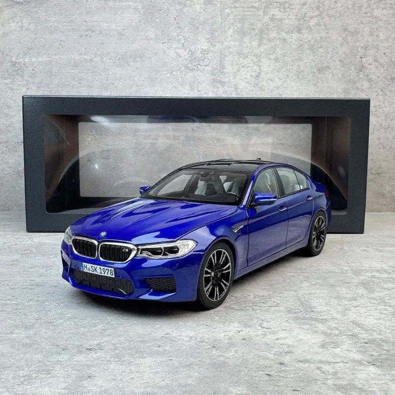 Diecast Scale 1:18 Scale BMW M5 F90 2018 Alloy Car Model
Diecast Scale 1:18 Scale BMW M5 F90 2018 Alloy Car Model