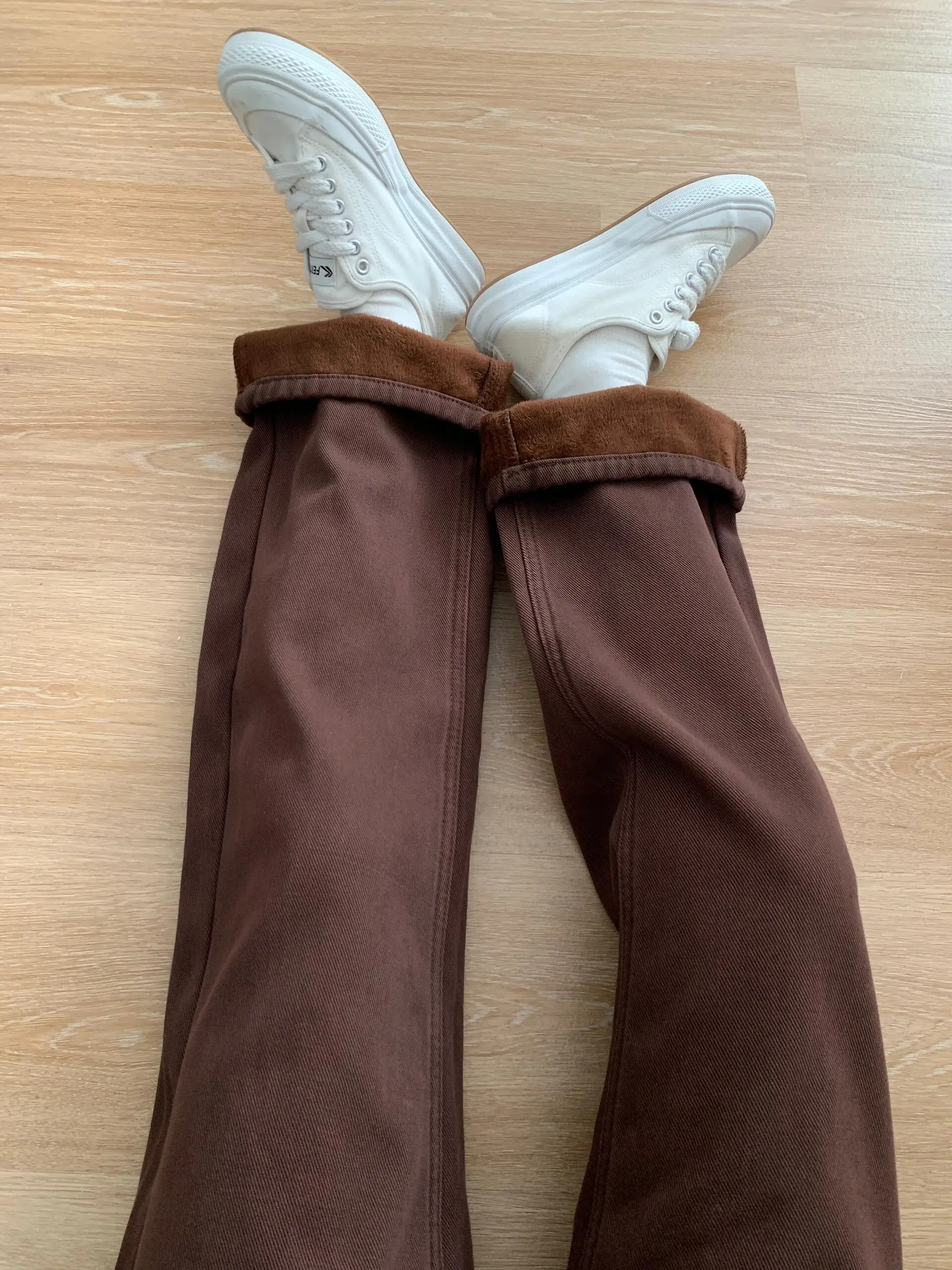 Warm Fleece Lined American Style Denim Jeans Women's Winter Comfortable Loose Straight Leg Integrated Velvet Narrow Wide Leg ...
Warm Fleece Lined American Style Denim Jeans Women's Winter Comfortable Loose Straight Leg Integrated Velvet Narrow Wide Leg ...