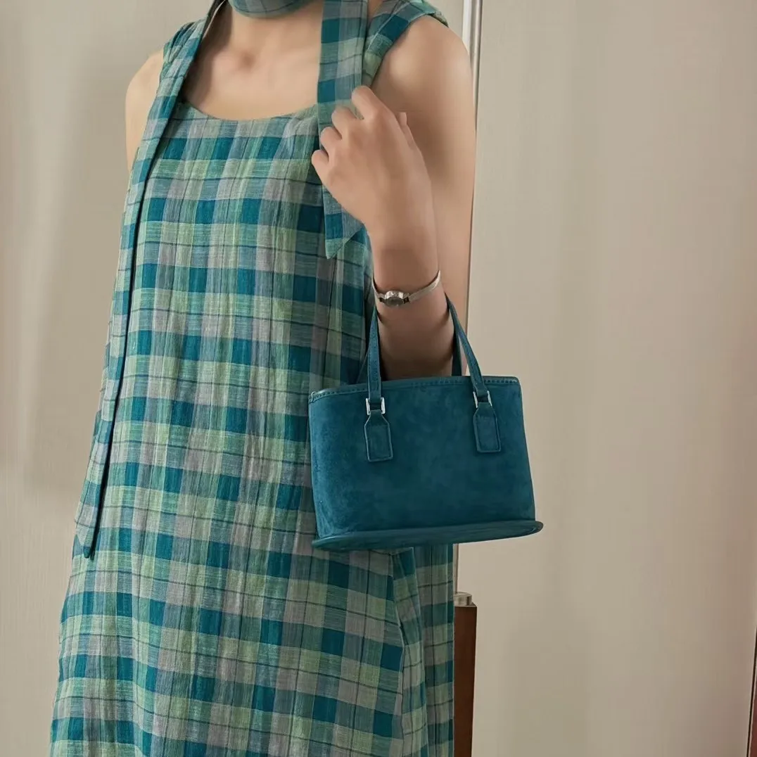 FIRMRANCH Ретро качественная однотонная квадратная сумка из овечьей овчины, мини-ручная сумка из натуральной кожи, шикарный кошелек
FIRMRANCH Ретро качественная однотонная квадратная сумка из овечьей овчины, мини-ручная сумка из натуральной кожи, шикарный кошелек