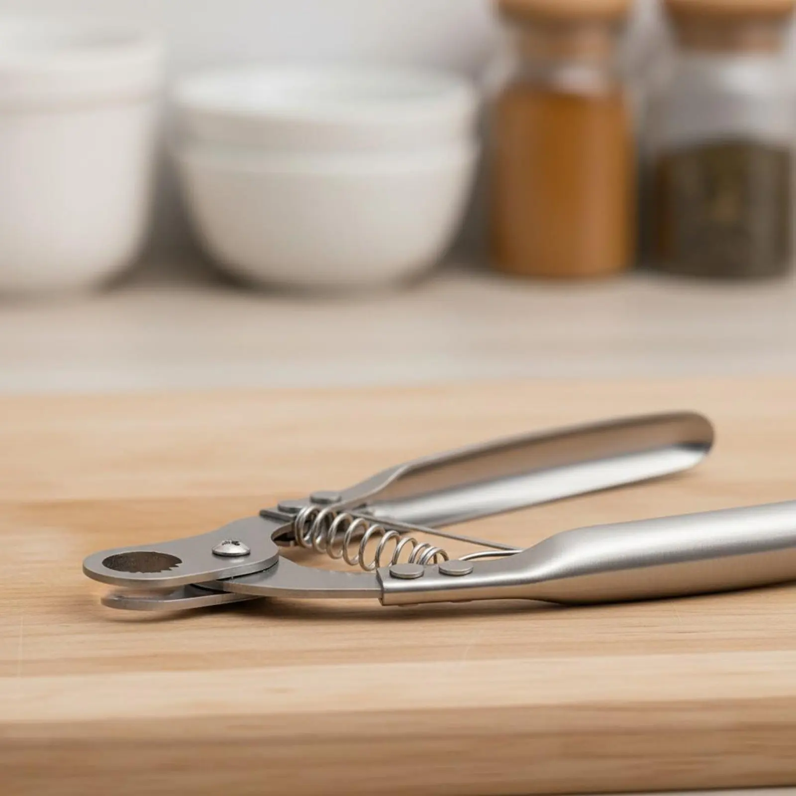 Snail Tail Scissors Easy to Cut Snail Tail Trimmer Escargot Scissors Safe Design Cooking Utensil Coil-Action-Loaded
Snail Tail Scissors Easy to Cut Snail Tail Trimmer Escargot Scissors Safe Design Cooking Utensil Coil-Action-Loaded