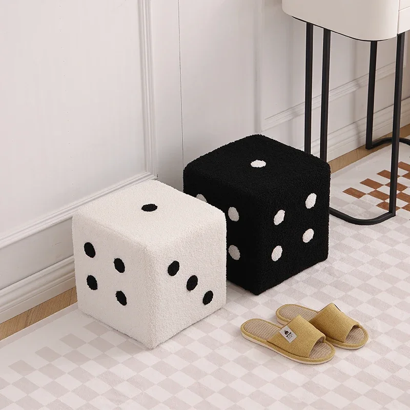 Creative Dice-Shaped Step Stool - Living Room Coffee Table Portable Solid Wood Foot Stool Multi-use Children's Seating
Creative Dice-Shaped Step Stool - Living Room Coffee Table Portable Solid Wood Foot Stool Multi-use Children's Seating