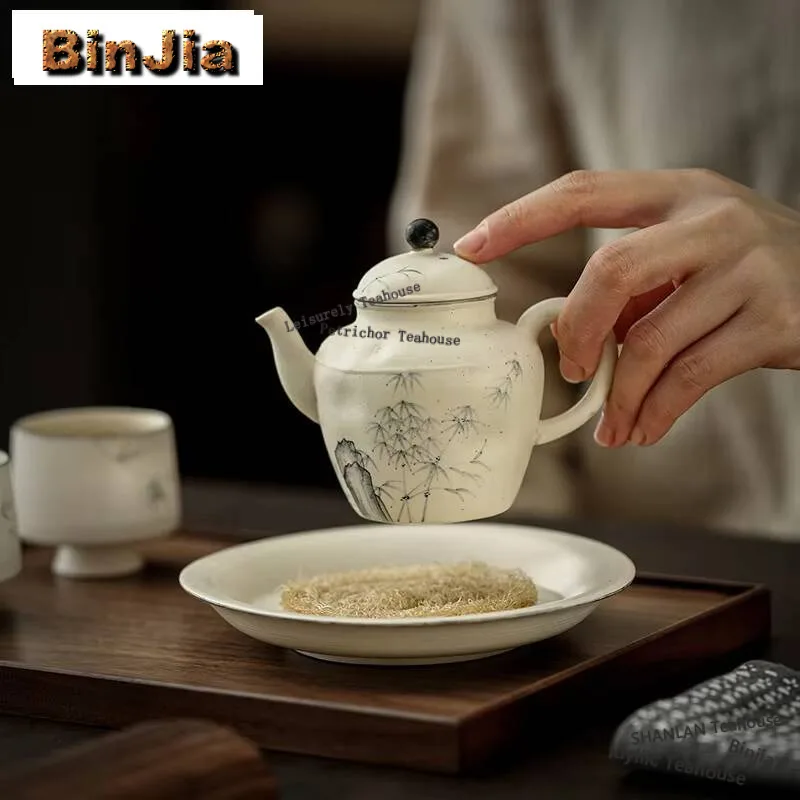 Чайник бамбуковый с ручной росписью, 140 мл
Чайник бамбуковый с ручной росписью, 140 мл