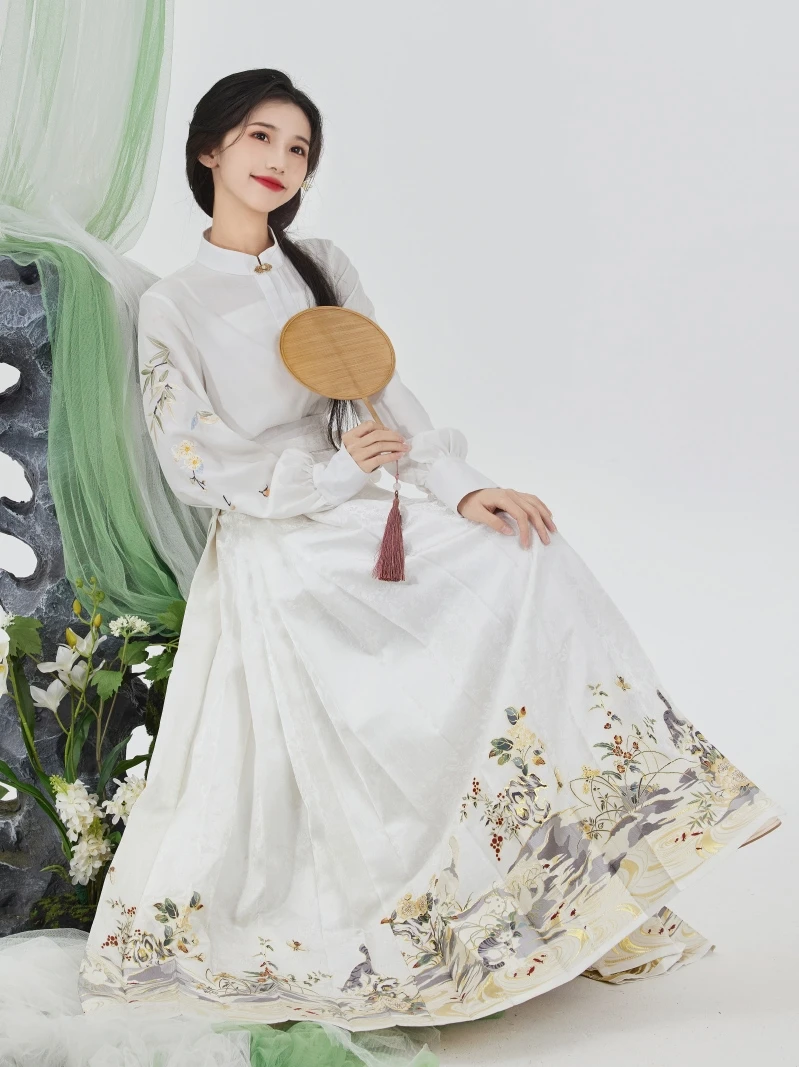 Original Ming Dynas Hanfu Women's irt Improved Fiing Pattern New Chinese Sle eup Flower Tail Skirt
Original Ming Dynas Hanfu Women's irt Improved Fiing Pattern New Chinese Sle eup Flower Tail Skirt