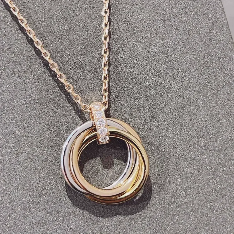 SFE 925 Sterling Silver High Quality Exquisite 3 Color 3 Ring Necklace Temperament Clavicle Chain Luxury Jewelry Gift To Friends
SFE 925 Sterling Silver High Quality Exquisite 3 Color 3 Ring Necklace Temperament Clavicle Chain Luxury Jewelry Gift To Friends