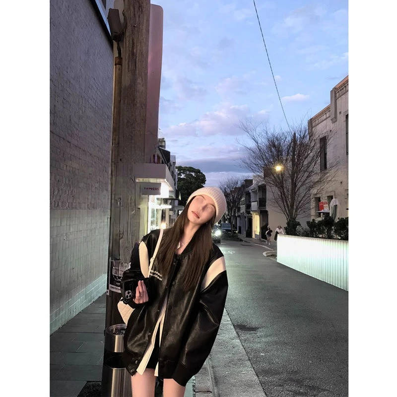 Vintage Comfortable Beautiful Lazy Fashion Sweet Cool Baseball Jacket Leather Fashion Jacket Top Temperament Elegance
Vintage Comfortable Beautiful Lazy Fashion Sweet Cool Baseball Jacket Leather Fashion Jacket Top Temperament Elegance