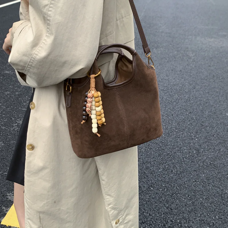 2025 Women's Genuine Leather Tote Bag - Vintage Designer Handbag with Adjustable Strap, Soft Structured Shoulder Purse
2025 Women's Genuine Leather Tote Bag - Vintage Designer Handbag with Adjustable Strap, Soft Structured Shoulder Purse