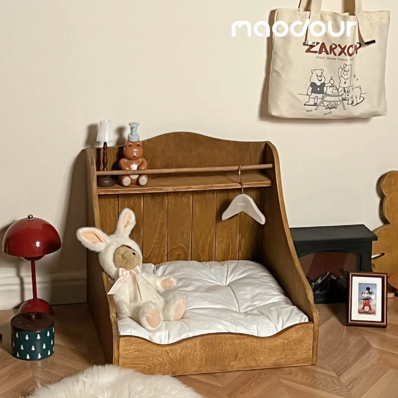 Retro cat kennel bed high-end French pet bed
Retro cat kennel bed high-end French pet bed
