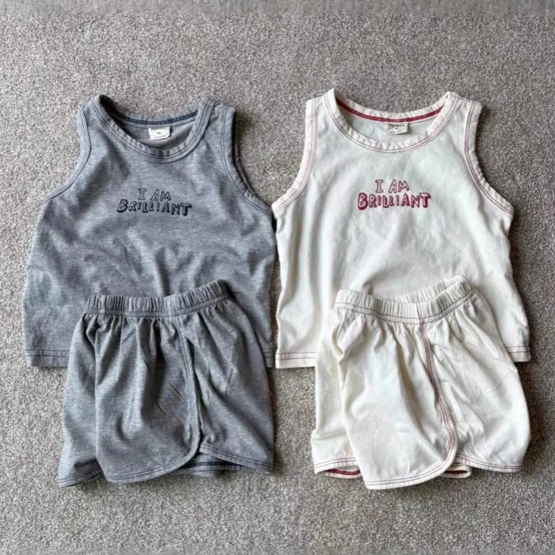 2025 Summer New Baby Sleeveless Clothes Set Infant Girl Letter Print Vest + Shorts 2pcs Suit Boys Breathable Versatile Outfits
2025 Summer New Baby Sleeveless Clothes Set Infant Girl Letter Print Vest + Shorts 2pcs Suit Boys Breathable Versatile Outfits