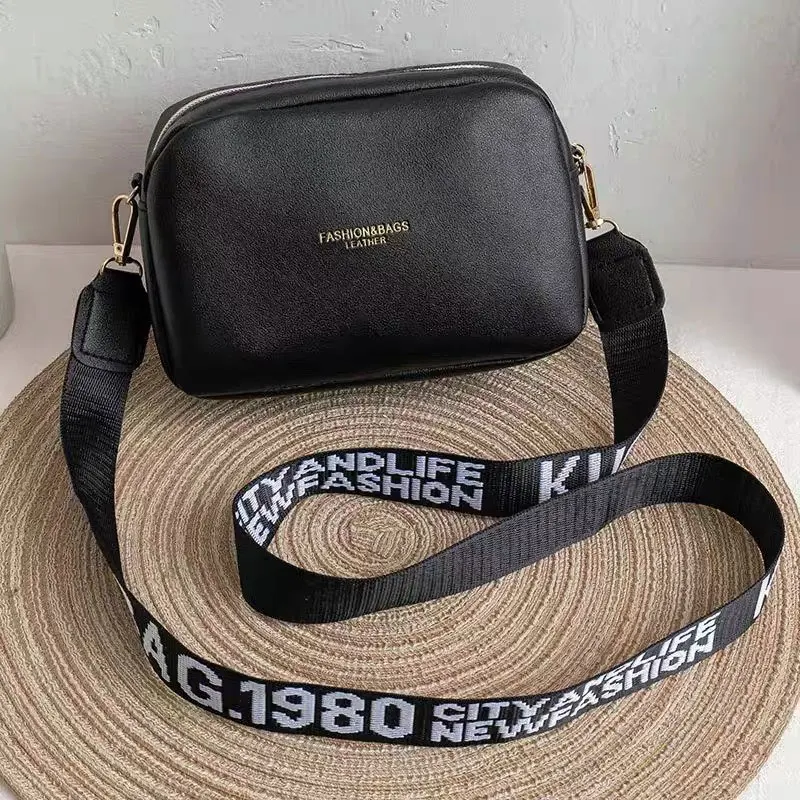 Simple Style Small Shoulder Bags for Women Solid Color Pu Leather Wide Strap Crossbody Bag Phone Purse Messenger Handbag
Simple Style Small Shoulder Bags for Women Solid Color Pu Leather Wide Strap Crossbody Bag Phone Purse Messenger Handbag