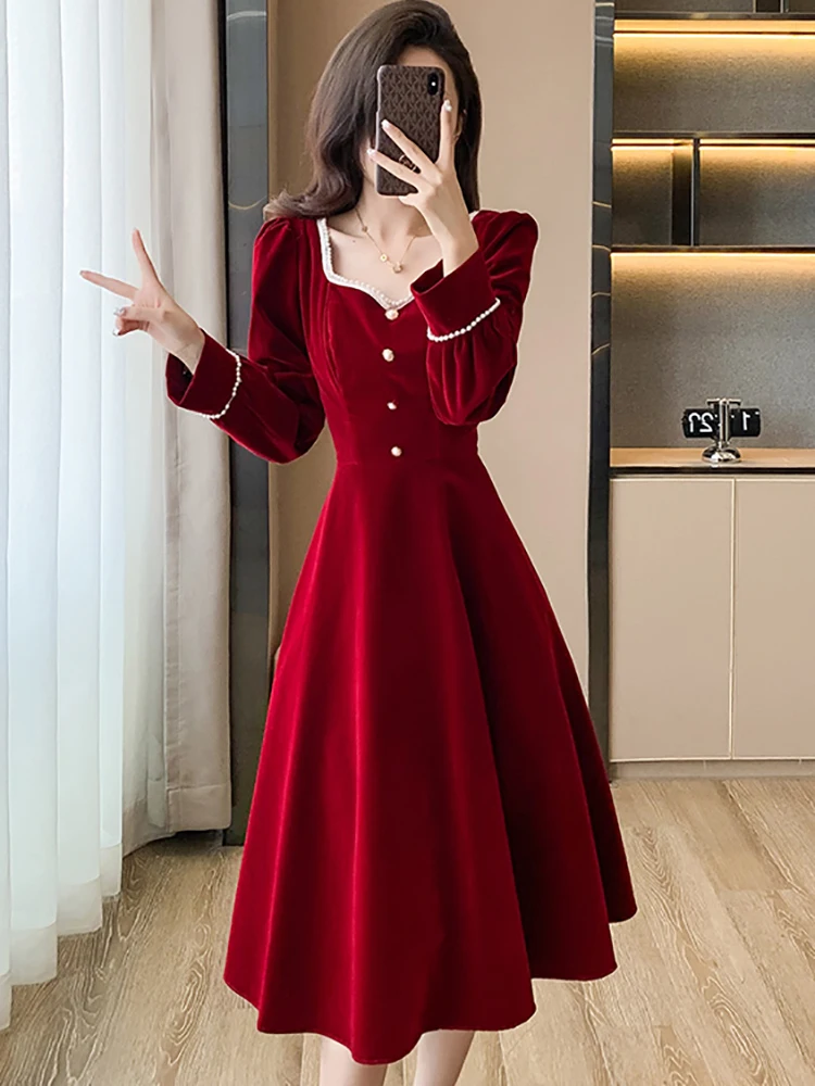 Red Velvet Square Collar Beading Luxury Long Dress Gown Autumn Winter Elegant Gala Dresses Woman 2023 New Bodycon Wedding Dress
Red Velvet Square Collar Beading Luxury Long Dress Gown Autumn Winter Elegant Gala Dresses Woman 2023 New Bodycon Wedding Dress