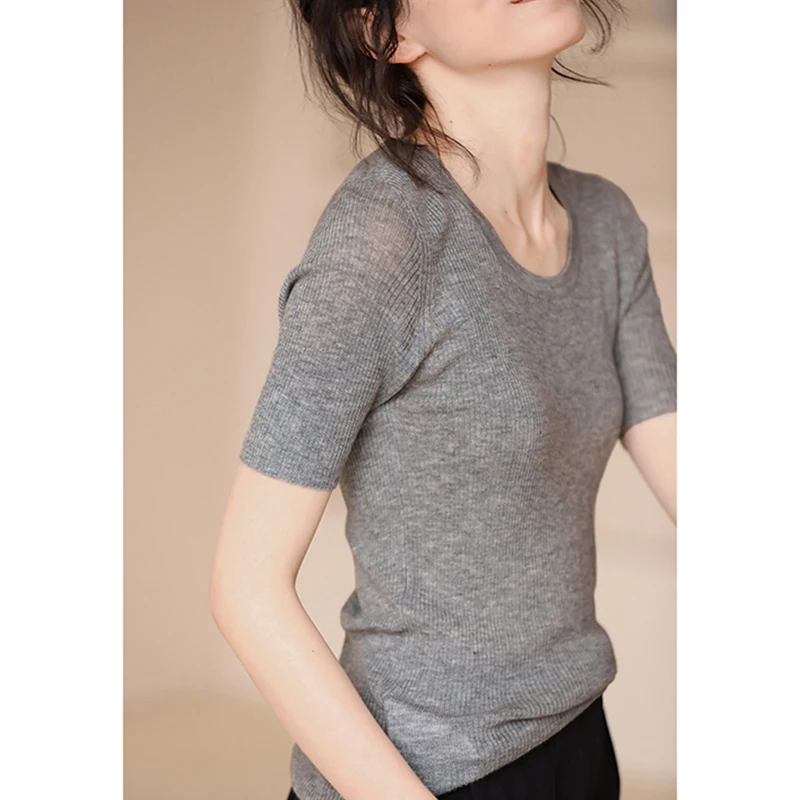 Slim Fit U-Neck Ice Silk Short Sleeve Knitted Top Korean Style Casual Thin Summer T-Shirt Women's Fashion Breathable Base Layer
Slim Fit U-Neck Ice Silk Short Sleeve Knitted Top Korean Style Casual Thin Summer T-Shirt Women's Fashion Breathable Base Layer