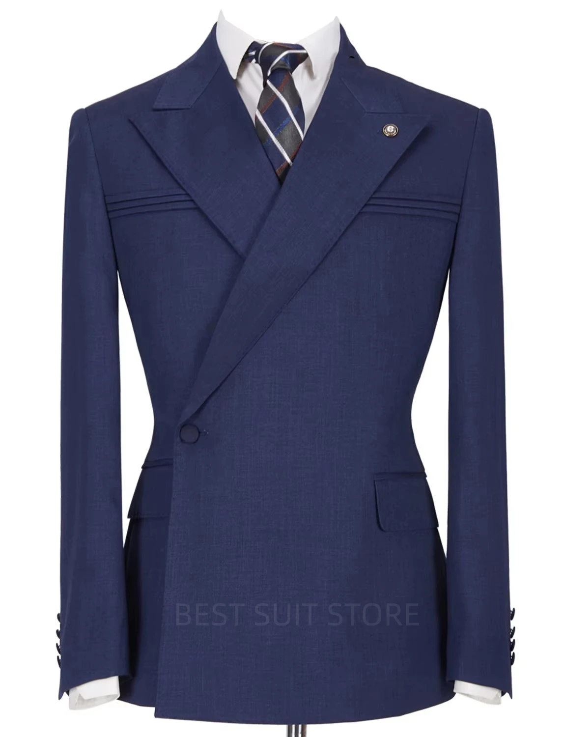 Formal Men's One Button Suits Blazer Peak Lapel for Party Prom Tuxedos Men Suits Busienss Wedding Jacket Coat Outwear Tops
Formal Men's One Button Suits Blazer Peak Lapel for Party Prom Tuxedos Men Suits Busienss Wedding Jacket Coat Outwear Tops