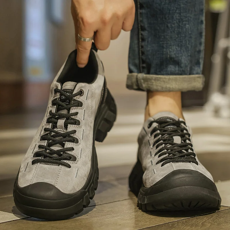 Genuine Leather Men's Shoes Outdoor Non-slip Sneakers Breathable Large Size Casual Shoes Fashion Flats Boat Shoes Men Loafers
Genuine Leather Men's Shoes Outdoor Non-slip Sneakers Breathable Large Size Casual Shoes Fashion Flats Boat Shoes Men Loafers