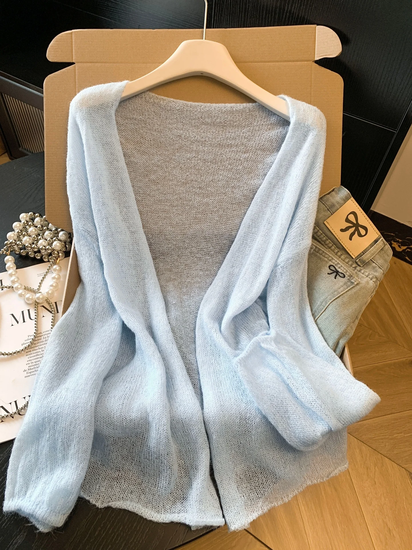 Soft Foggy Feel Mouton Knitted Open Cardigan Women's Thin Outerwear Comfortable V-Ne Long Sve Mid-Length Casual Knitwear
Soft Foggy Feel Mouton Knitted Open Cardigan Women's Thin Outerwear Comfortable V-Ne Long Sve Mid-Length Casual Knitwear