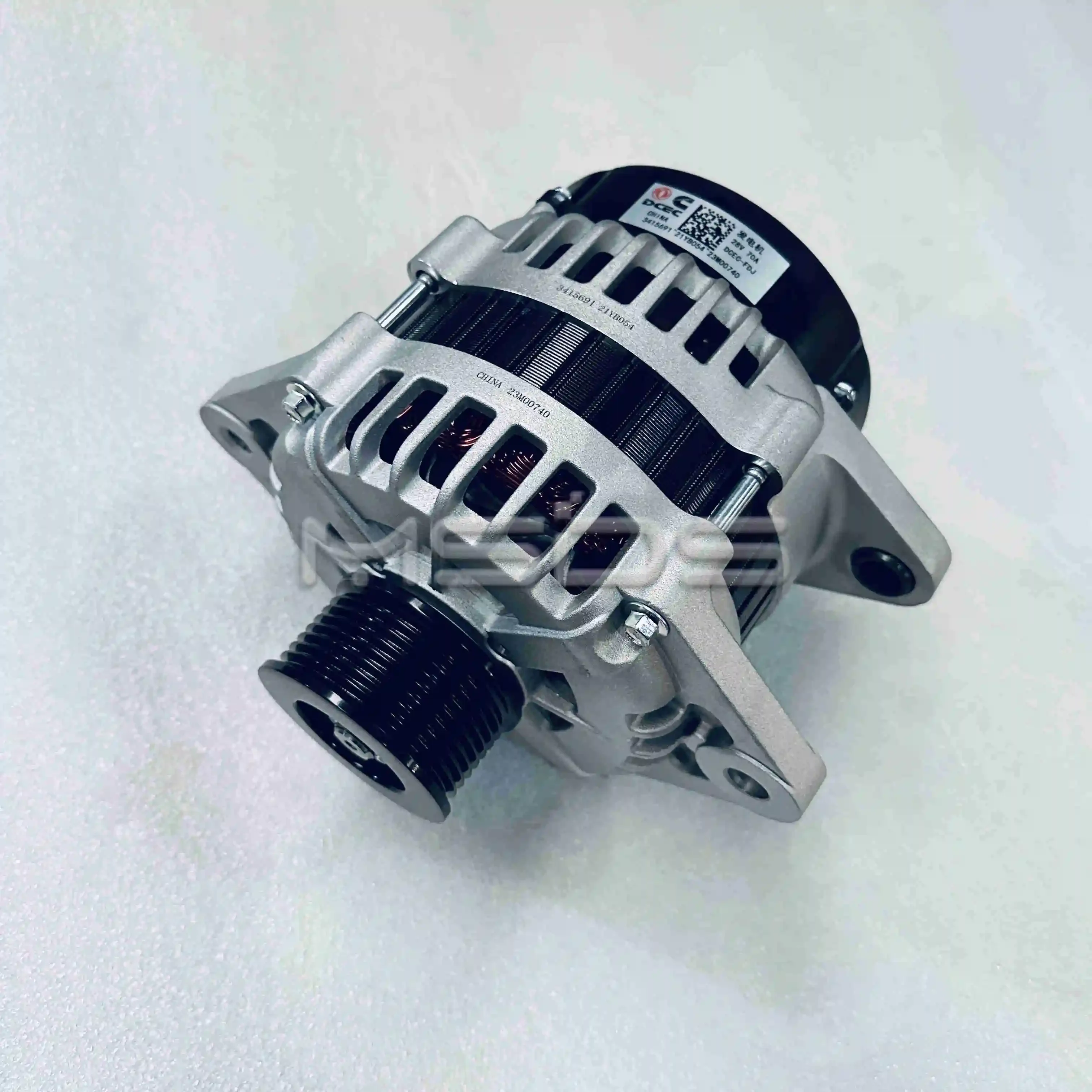 Popular Hot sellDCEC 6CT 6CT8.3 ISLE Cummins Engine Parts 28V 70A Alternator Assembly 4930794 3415691 4934903 JFZ2707A
Popular Hot sellDCEC 6CT 6CT8.3 ISLE Cummins Engine Parts 28V 70A Alternator Assembly 4930794 3415691 4934903 JFZ2707A