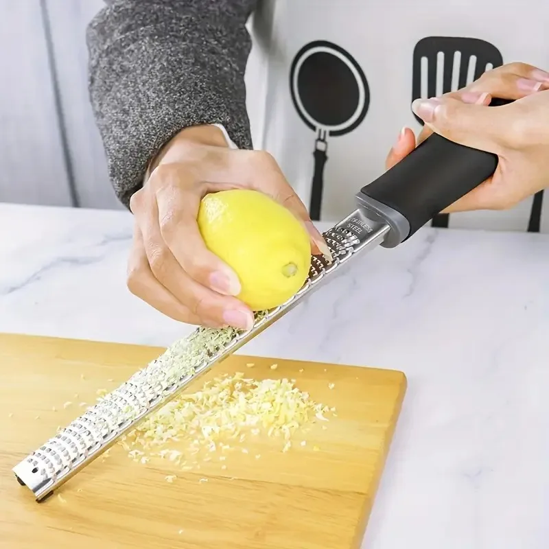 Cheese and Fruit Grater, 304 Stainless Steel, Easy to Use, Ideal for Chocolate, Citrus, and Various Food Shredding
Cheese and Fruit Grater, 304 Stainless Steel, Easy to Use, Ideal for Chocolate, Citrus, and Various Food Shredding
