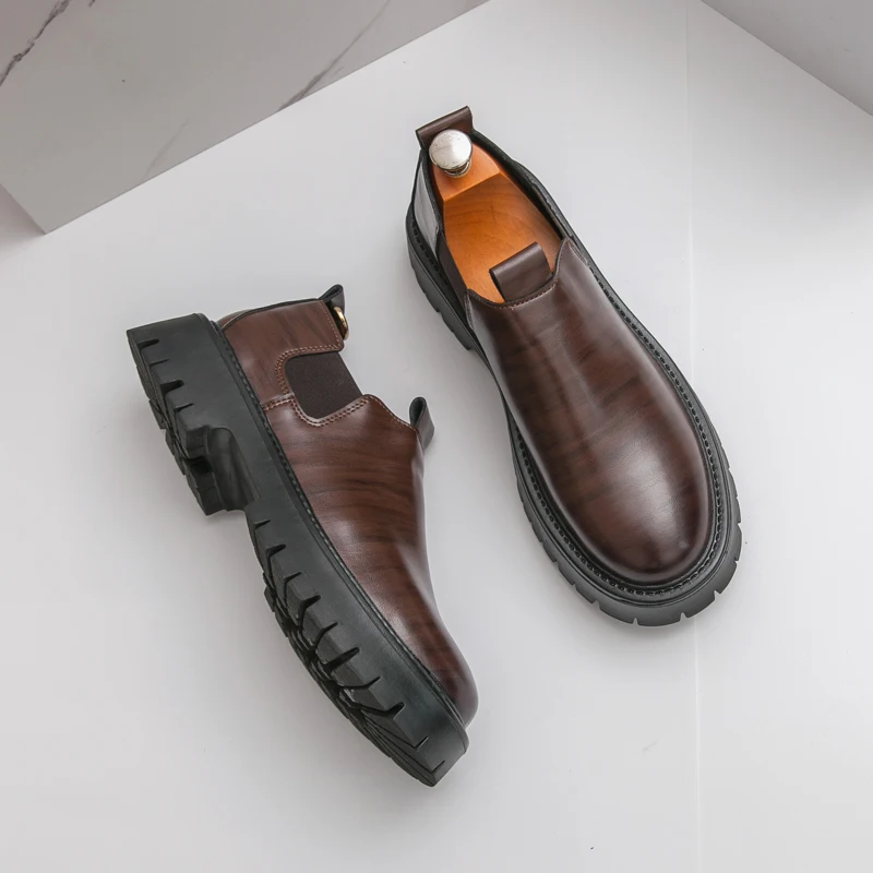 Loafers Men Casual Retro Le Fu Shoes Black Brown One-foot Thick-soled Anti-slip Height-increasing Brand Leather Shoes Size 38-46
Loafers Men Casual Retro Le Fu Shoes Black Brown One-foot Thick-soled Anti-slip Height-increasing Brand Leather Shoes Size 38-46