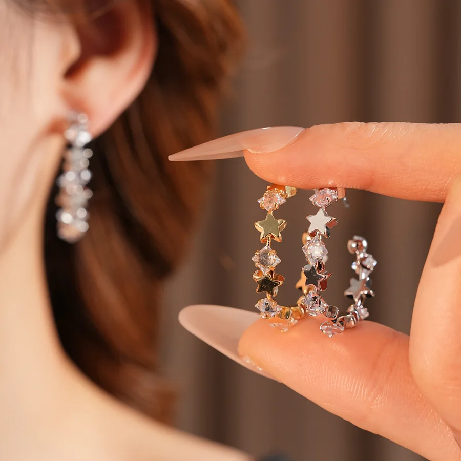 Shiny Gold Color Star Zircon Hoop Earrings for Women Minimalist C-shaped Ear Loops Party Daily Ear Jewelry Accessories Bijoux
Shiny Gold Color Star Zircon Hoop Earrings for Women Minimalist C-shaped Ear Loops Party Daily Ear Jewelry Accessories Bijoux